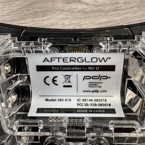 Nintendo Wii U Pro Controller AfterGlow Wireless Clear LED 085-018 Controller - Picture 4 of 11